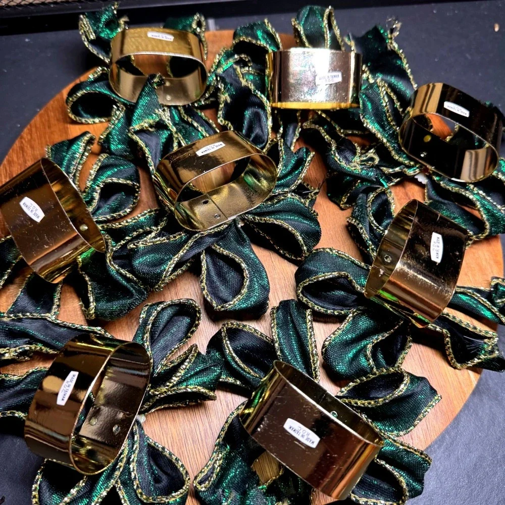 Vintage Green Metallic Bow Napkin Rings Gold Trim Holiday Table Decor Set of 8